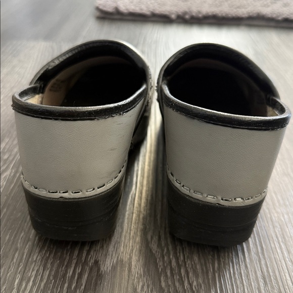 Dansko clogs. - Picture 2 of 6